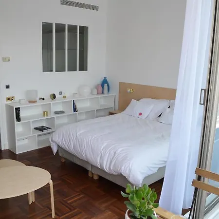 Design Avec Balcon Apartamento